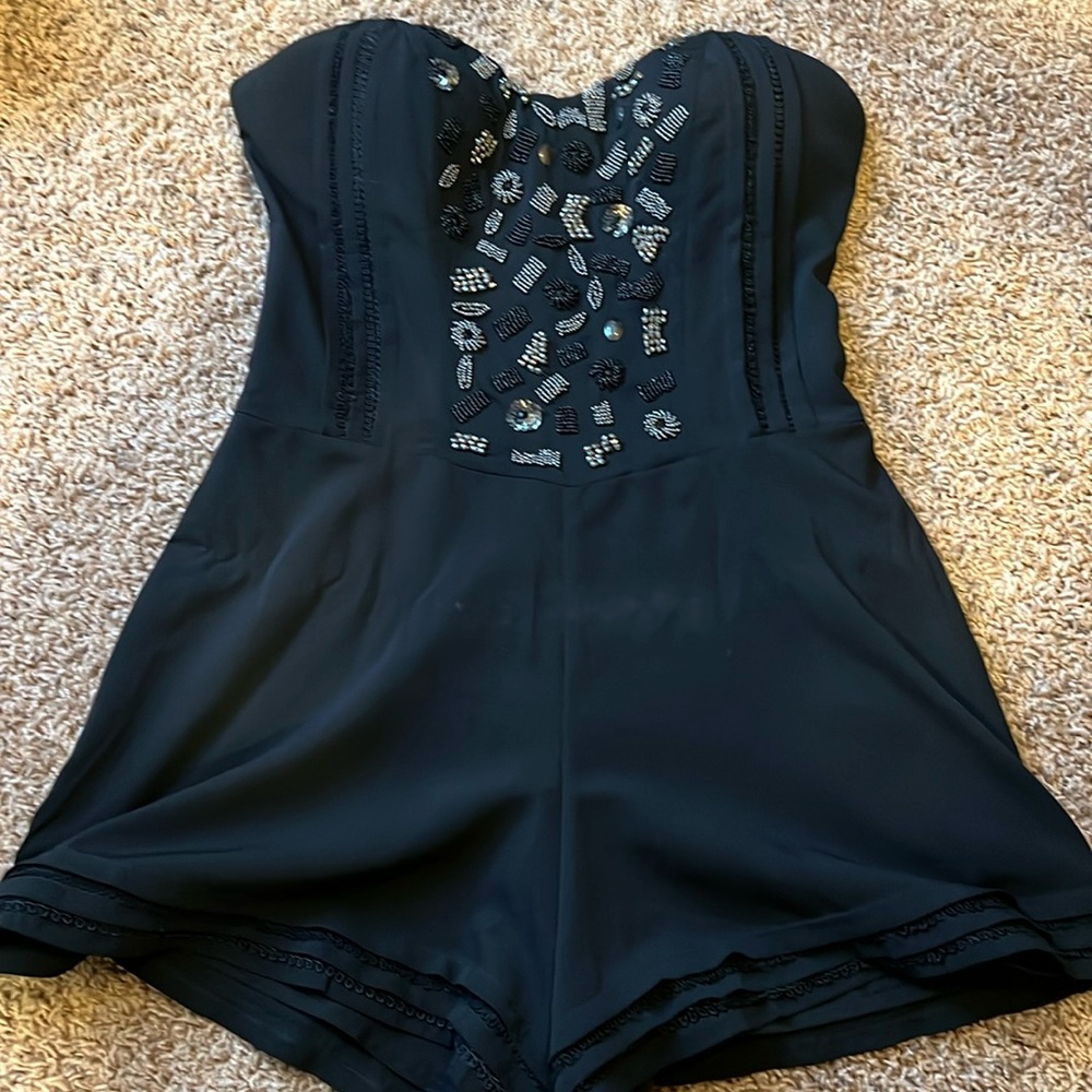 Black strapless guess romper